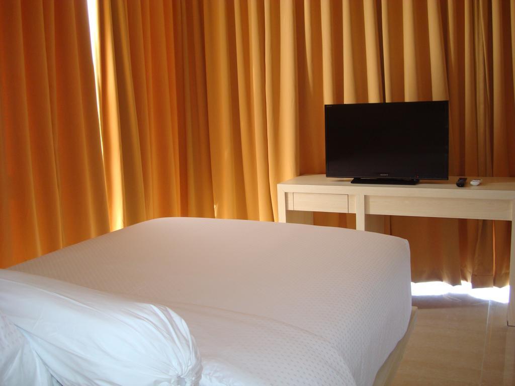 Ap Suite Apartment Kuta Lombok Esterno foto