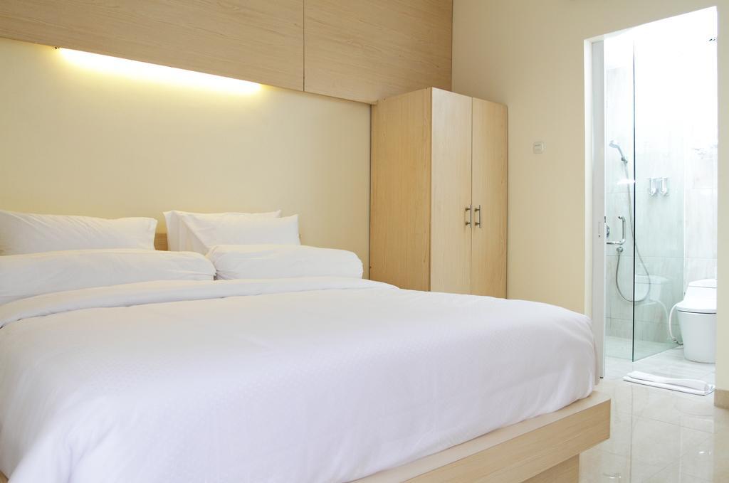 Ap Suite Apartment Kuta Lombok Esterno foto