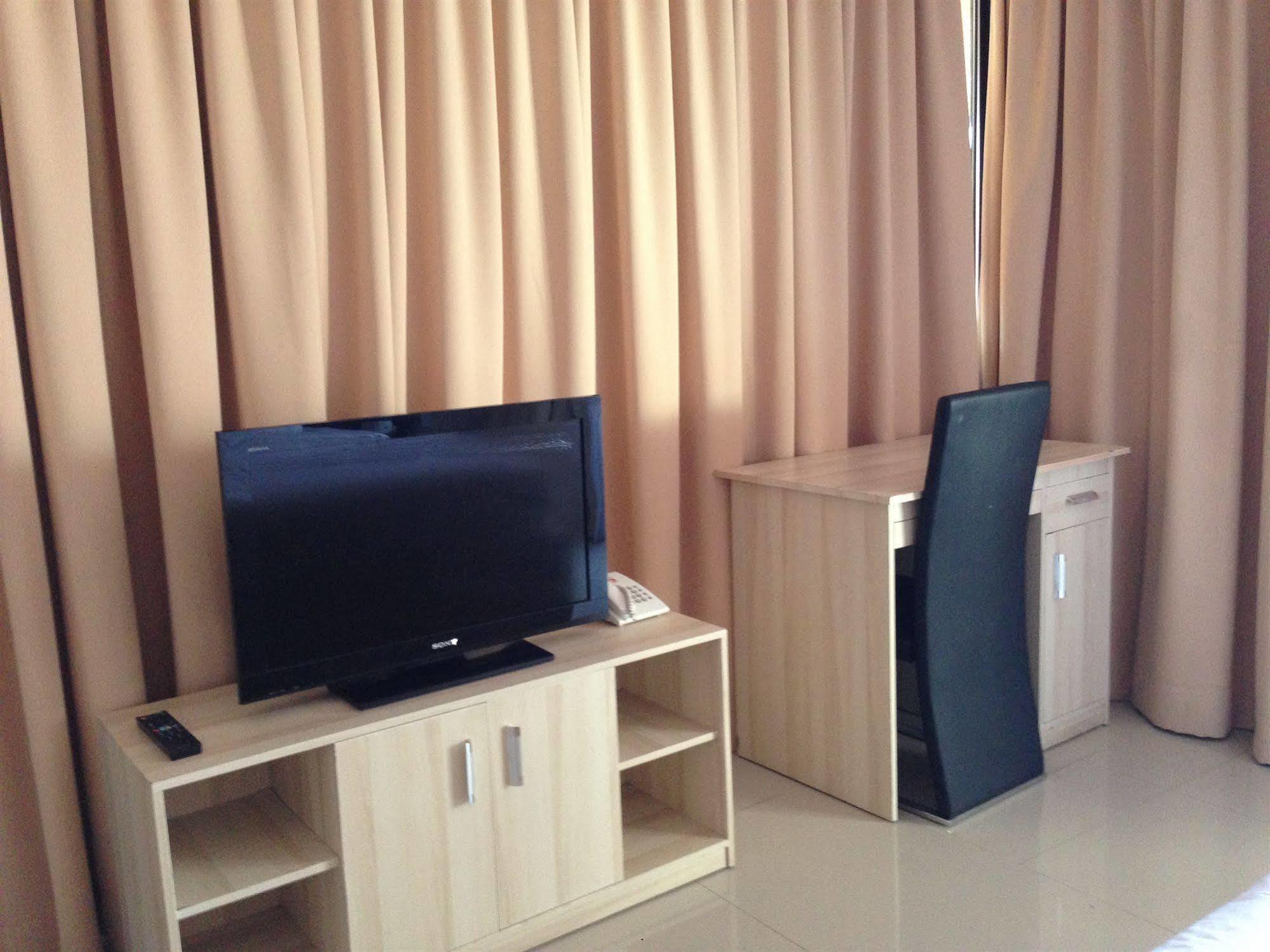 Ap Suite Apartment Kuta Lombok Esterno foto