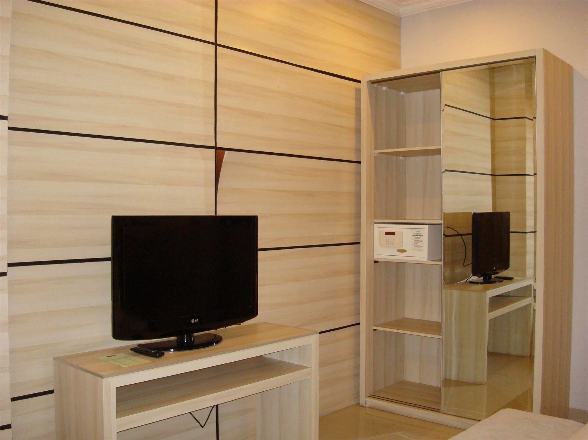 Ap Suite Apartment Kuta Lombok Esterno foto