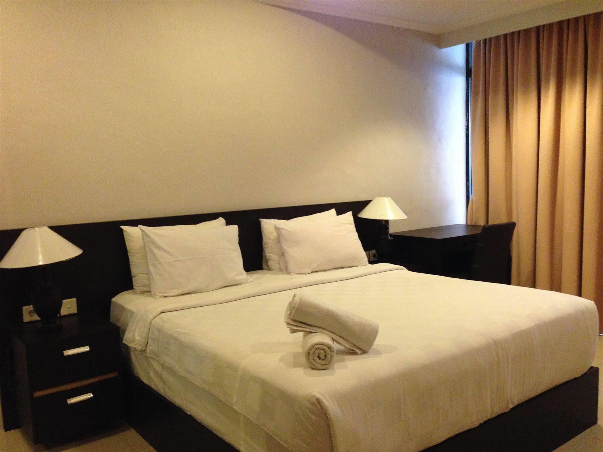 Ap Suite Apartment Kuta Lombok Esterno foto