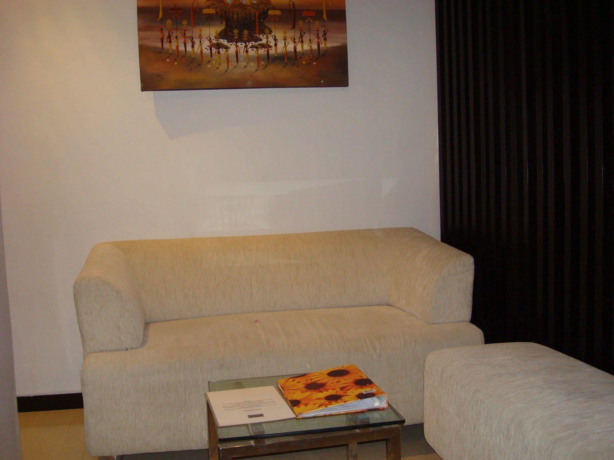 Ap Suite Apartment Kuta Lombok Esterno foto