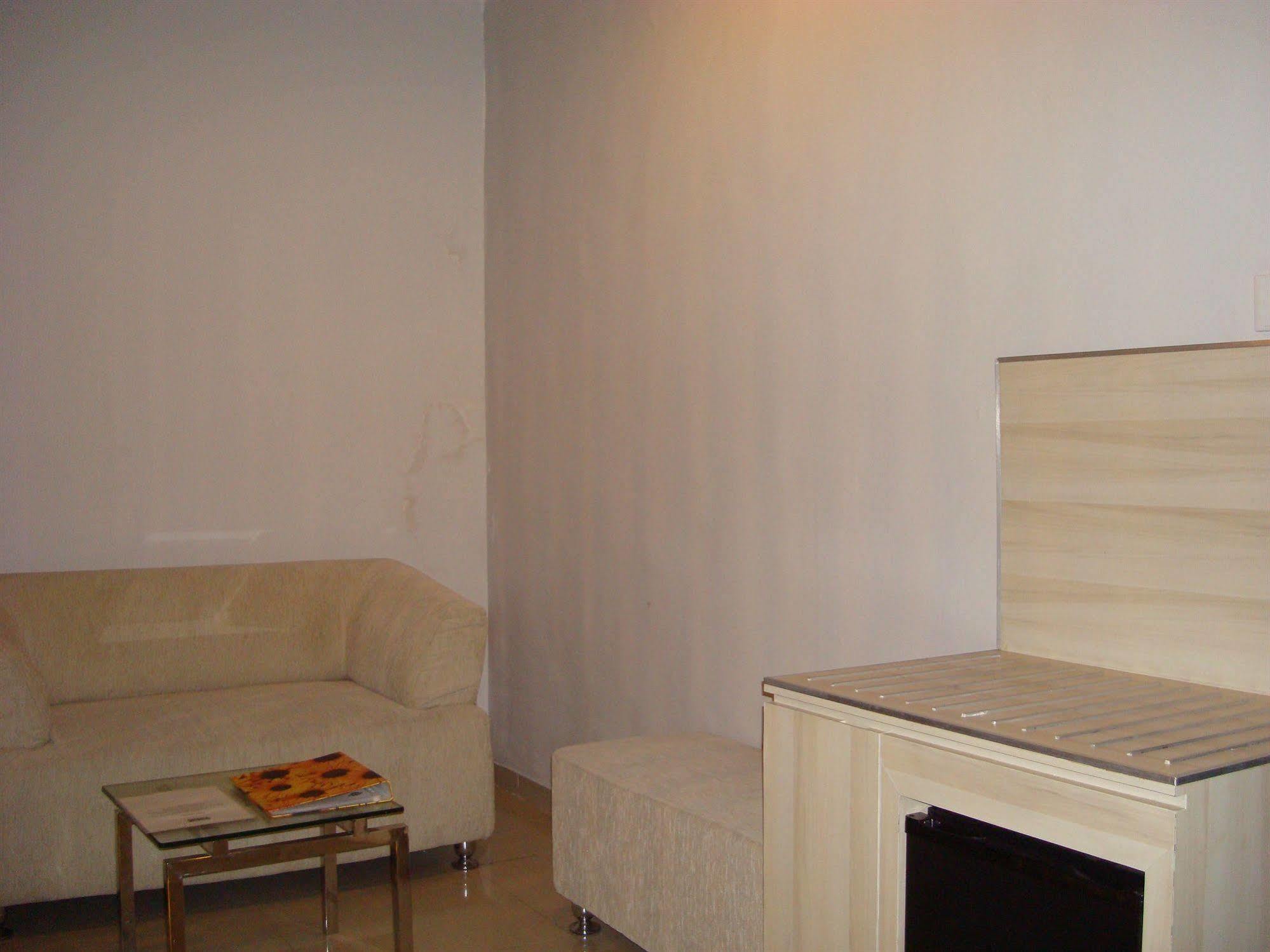 Ap Suite Apartment Kuta Lombok Esterno foto