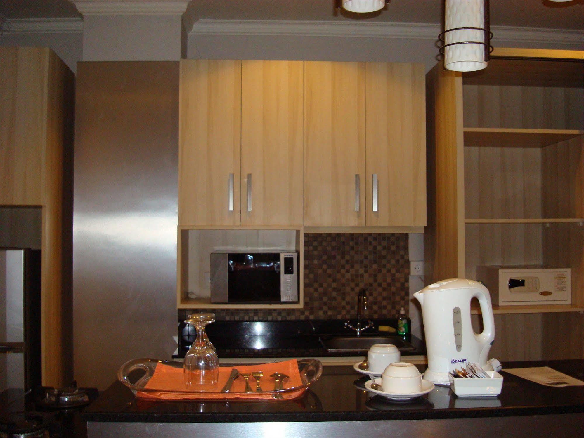Ap Suite Apartment Kuta Lombok Esterno foto